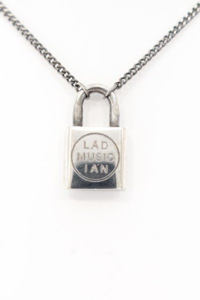 画像1: LAD MUSICIAN / NECKLACE MINI PADLOCK 　ネックレス  ダークシルバー O-24-07-23-046-LA-ac-YM-ZT471