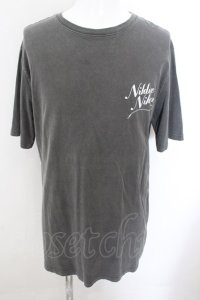 NIL DUE / NIL UN TOKYO / TOUR RACK Tシャツ F チャコール O-24-10-24-007-NI-ts-YM-OS