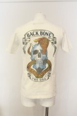 BACK BONE / スネークプリントTシャツ S ホワイト O-25-01-17-020-BA-ts-YM-ZT120