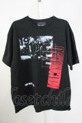 Deadly Claris / This Way to Self Tシャツ  ブラック T-24-09-11-017-De-ts-YM-ZT073