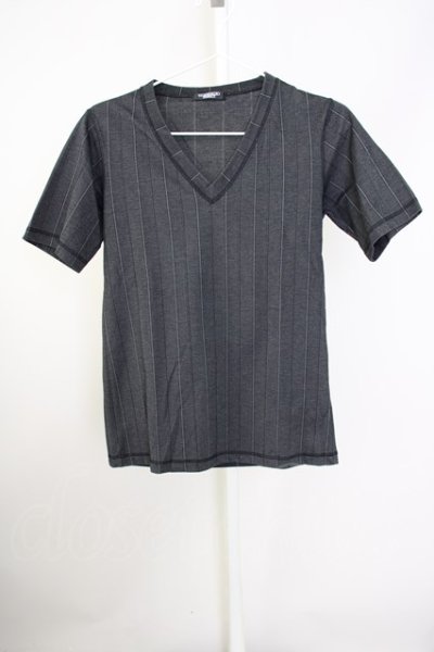 画像1: TORNADO MART / ストライプVネックTシャツ  グレー T-24-09-11-016-TO-ts-YM-ZT073