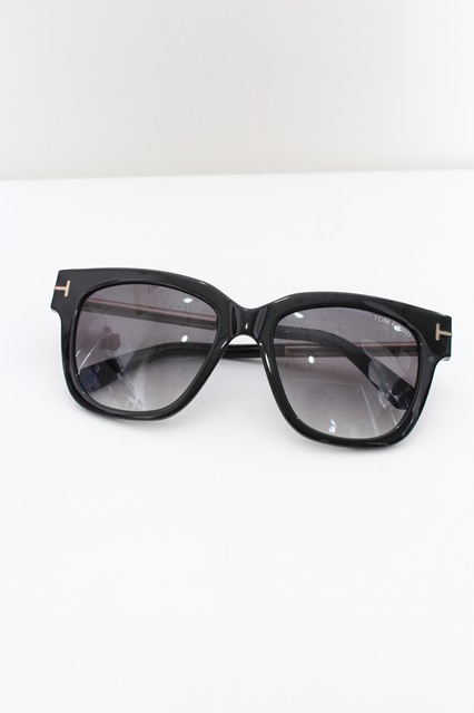 登坂広臣着用 TOM FORD Eyewear Tracy TF436 01B | labiela.com