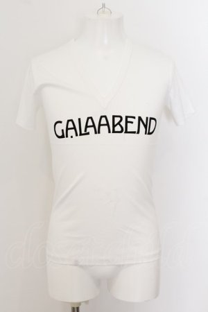 画像: 【セール】GalaabenD / ロゴプリントVネックTシャツ S ホワイト O-24-05-26-012-Ga-ts-YM-ZT218